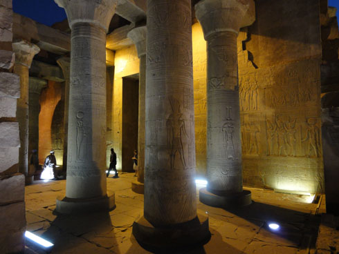 Kom Ombo at night: capitals and bas-reliefs