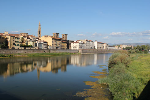 view of the Arno river and its buildings in Florence
