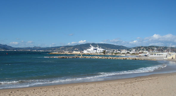 Beach in Cannes (France) - Photo of Caroline di Milla