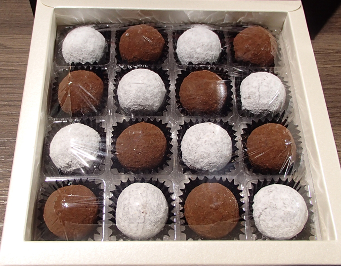 Champagne Truffes from Suteria - copyright Véronique Gray