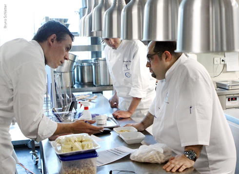 David Martínez Salvany (left) and Antonio Colaianni (right) in Clouds kitchen