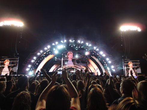 Bon Jovi concert Circle Tour 2011