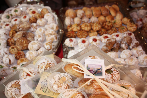 Gourmesse stand of Italian almond sweets Danoi Due, Wettingen