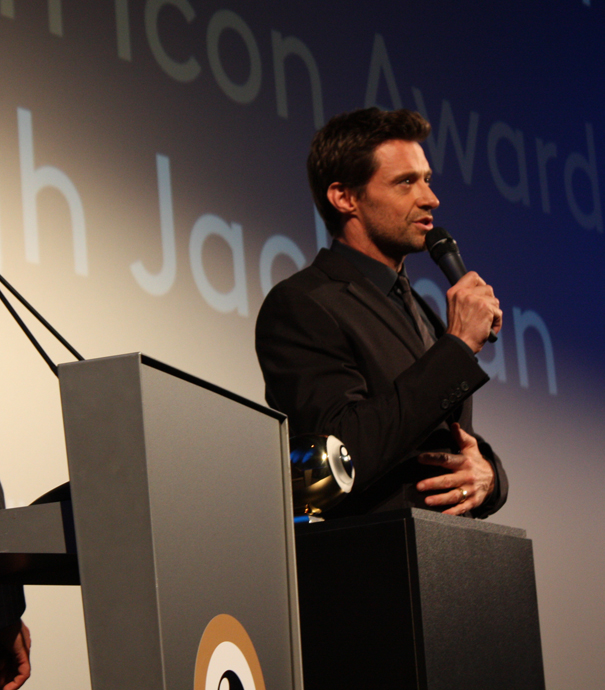 Hugh Jackman receiving award at ZFF copyright Vivamost