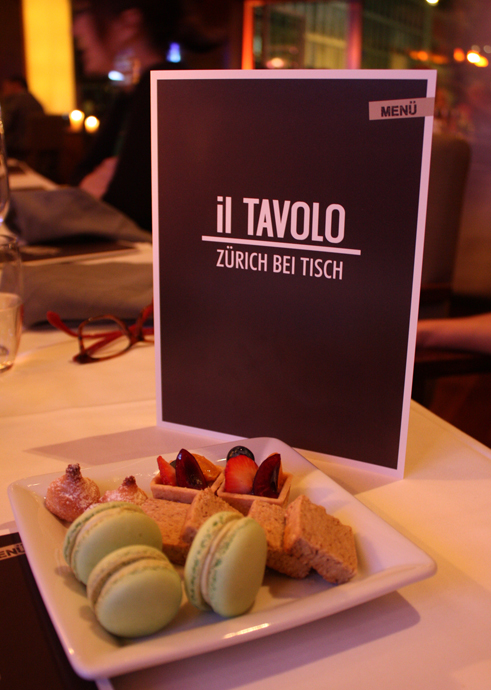 IL TAVOLO, coffee time during the star night at the Zurich Park Hyatt - copyright Veronique Gray