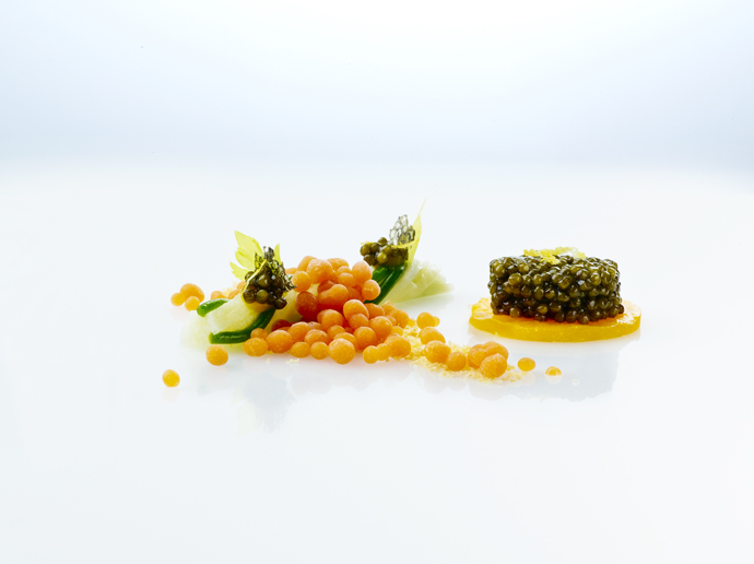 Imperial caviar celery egg yolk smoked fish creme Bloody Mary, dish from Heiko Neider - photo Fabian Häfeli