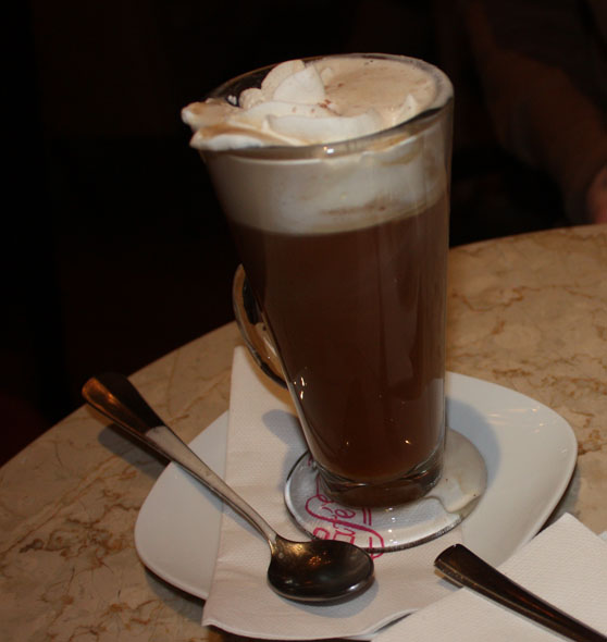 Irish coffee at Café Félix