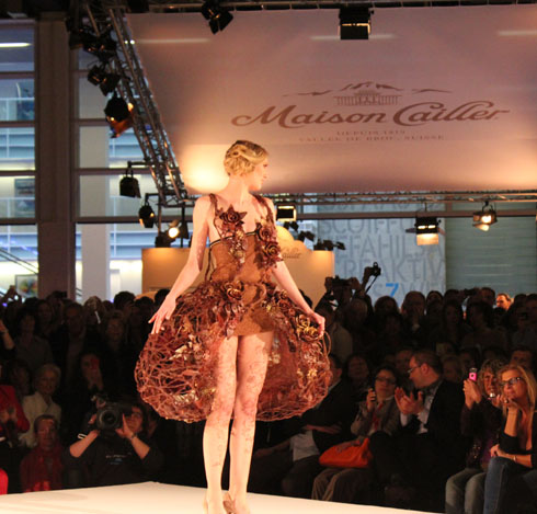 Jeanson's model wearing a chocolate dress at the Zurich Salon du Chocolat