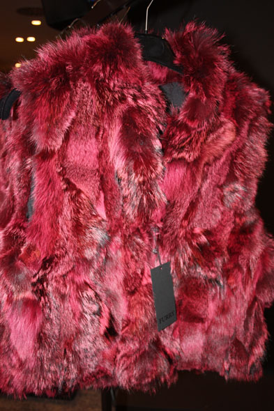 Jelmoli fashion show - red fur vest from Furry