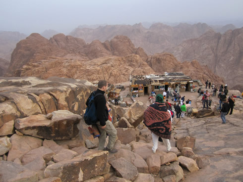 Crowd leaving the top of Mountain Sinai 