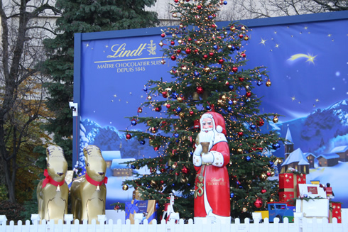 Holiday decoration at the Swiss Lindt Factory, Kilchberg