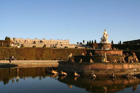 Fountain of Latone, Main axis in Versailles