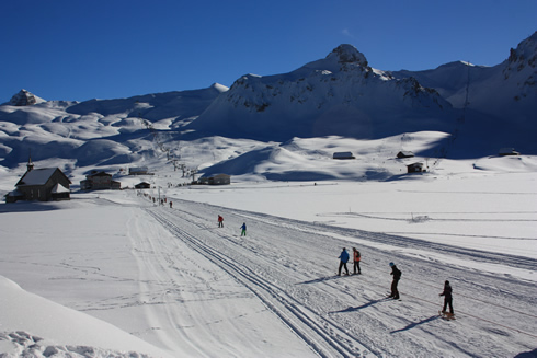 Skiiers in Melchsee-Frutt