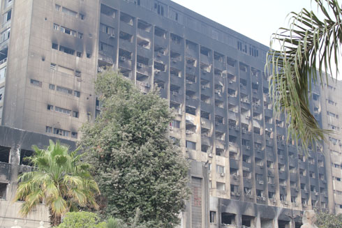 NDP building burned on Tahrir Square in Cairo