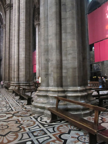 Pillars and marble floor inside of Milan Il Dumo