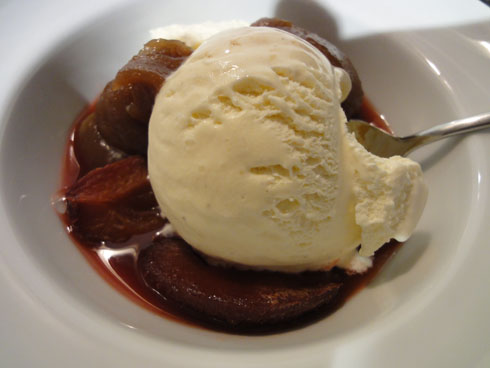 Ameretto plums with ice cream and chestnuts