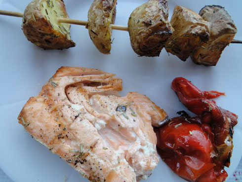 Roasted pototoes with red peppers served with