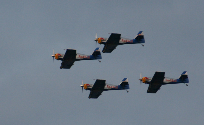 Red Bull airplanes during the Züri Fäscht