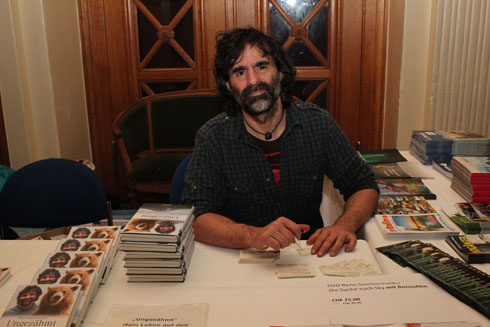 Reno Sommerhalder signing books at Kaufleuten in Zurich