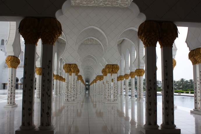 Sheikh Zayed Grand Mosque, Abu Dhabi - copyright Veronique GRAY