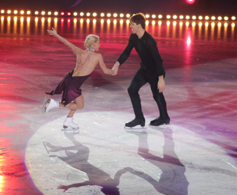 Tatiana Volosozhar and Maxim Trankov - Art on Ice 2012