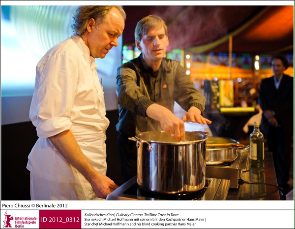 TeaTime Trust in Taste - Star chef Michael Hoffmann and his blind cooking partner Hans Maier - copyright Berlinale