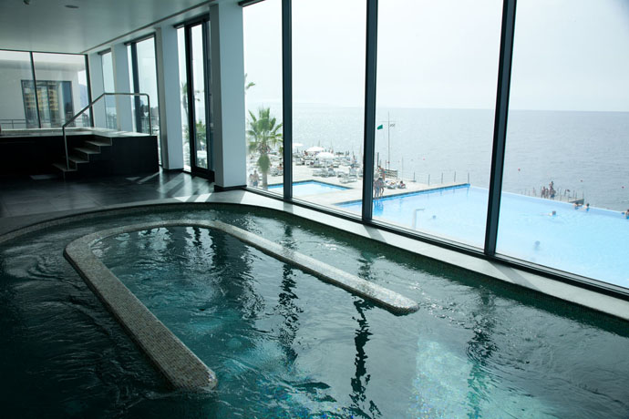 Vidamar swimming pool in Madeira - copyright Vidamar Resorts Madeira