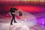 tatiana-volosozhar-and-maxim-trankov-dancing-on-the-ice-at-art-on-ice