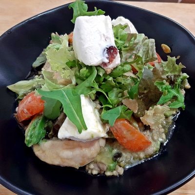 Superfood salad with buckwheat and goat cheese