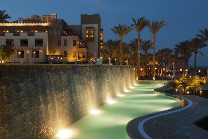 Makadi Spa pool and promenade - copyright ETI