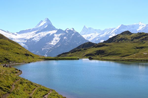 Summer Holidays 2020 – Spotlight on Switzerland: hiking and cycling in the stunning Bernese Oberland